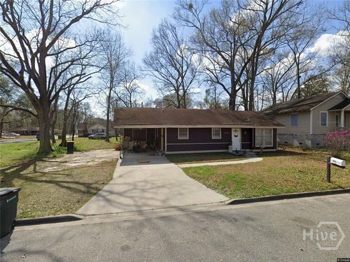2009 Comet Ave, Savannah, GA, 31405-1402 | Card Image