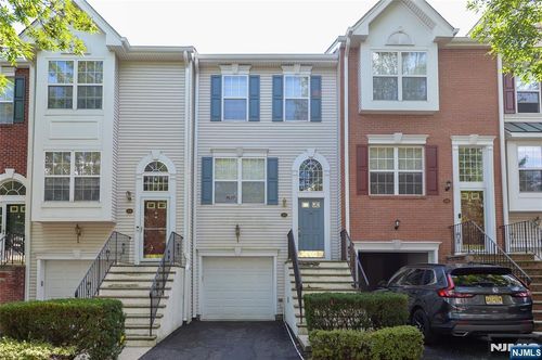 215 Stratford Dr, Nutley, NJ, 07110-3927 | Card Image