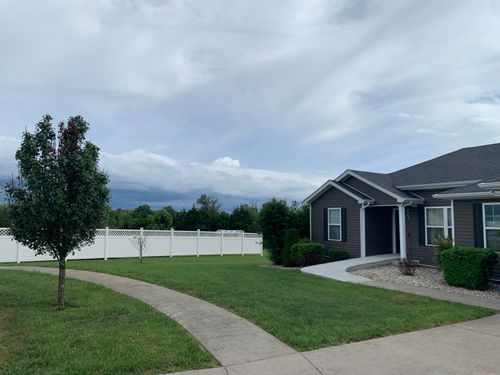 604 Doral Ct, Berea, KY, 40403-8497 | Card Image