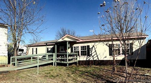 827 N Graham Rd, Stroud, OK, 74079-7988 | Card Image