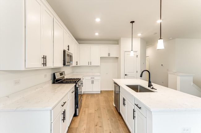 271 Kingsport Dr, Townhouse with 3 bedrooms, 3 bathrooms and 2 parking in South Elgin IL | Image 16