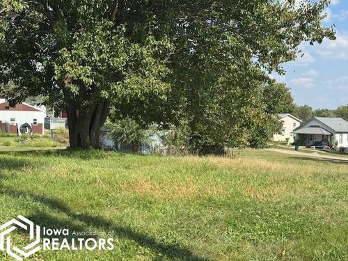 1017 S 18th St, Centerville, IA, 52544-2706 | Card Image