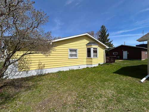 612 Front Ave, Park Rapids, MN, 56470-1349 | Card Image