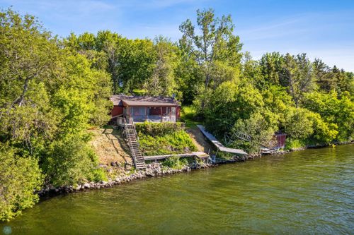 639 Spiritwood Ave, Jamestown, ND, 58401-7681 | Card Image