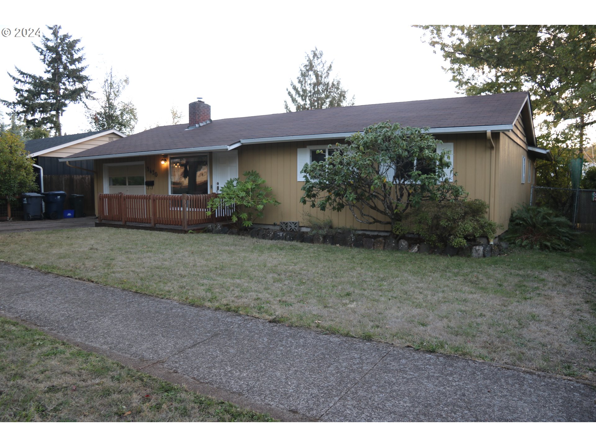 Alder St, Eugene, OR 97405