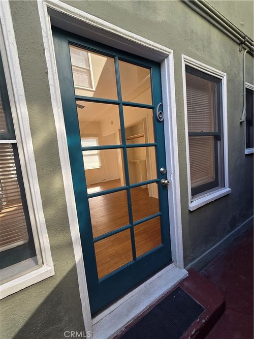 6-942 E 2nd, Long Beach, CA, 90802 | Card Image