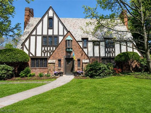 19001 Shelburne Road, Shaker Heights, OH, 44118 | Card Image