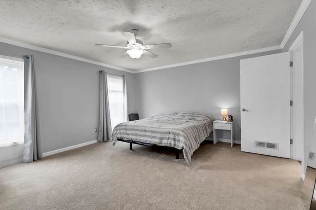 320 E Poplar | Image 27