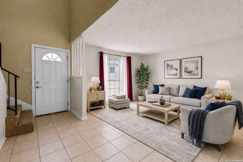 54-6427 Wurzbach, San Antonio, TX, 78240 | Card Image