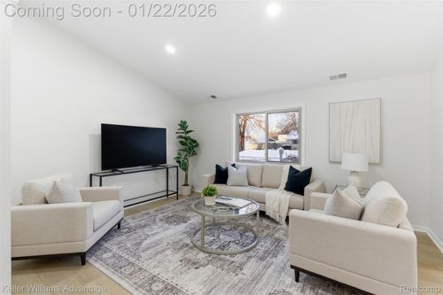 1091 Joangay Blvd, Waterford, MI, 48327-2444 | Card Image