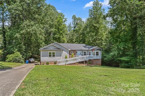 207 Jacksons Run, Morganton, NC, 28655-2787 | Card Image