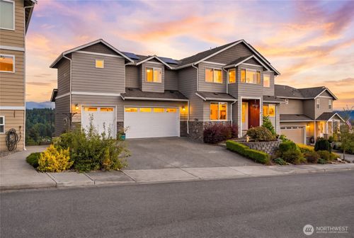 10908 177th Avenue Ct E, Bonney Lake, WA, 98391 | Card Image