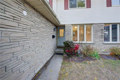 20 - 476 Kingscourt Dr, Townhouse with 3 bedrooms, 1 bathrooms and 2 parking in Waterloo ON | Image 3