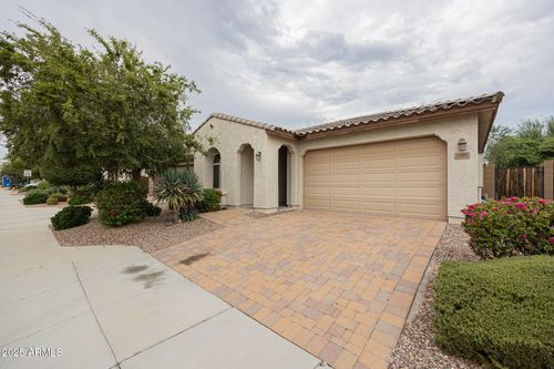 26107 N 121st Ave, Peoria, AZ, 85383-5801 | Card Image