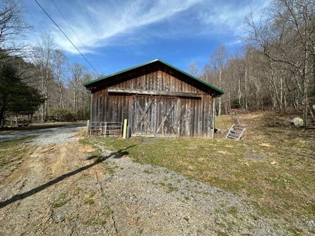 267 Sturgills Rd, House other with 3 bedrooms, 3 bathrooms and null parking in Mouth of Wilson VA | Image 76