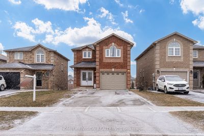 92 Courtney Cres, House other with 3 bedrooms, 4 bathrooms and 4 parking in Barrie ON | Image 1