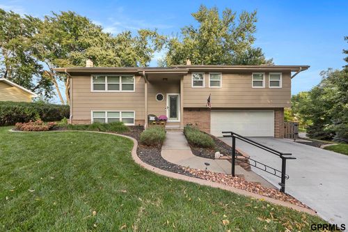 835 S 120th Ave, Omaha, NE, 68154-3008 | Card Image