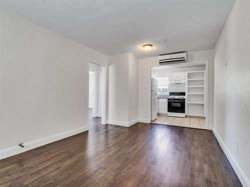 apt-3-7622 Pecan Villas Dr, Houston, TX, 77061-1660 | Card Image