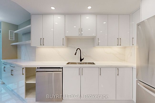 218 - 7905 Bayview Ave, Condo with 3 bedrooms, 3 bathrooms and 1 parking in Thornhill ON | Image 14