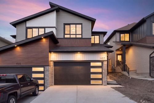 107 Heritage Manor, Cochrane, AB, T4C3K8 | Card Image