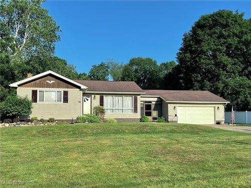 4195 Columbia Ave Nw, Massillon, OH, 44646-1523 | Card Image