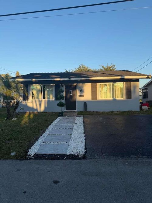4808 Nw 27th Ter, Tamarac, FL, 33309-2913 | Card Image