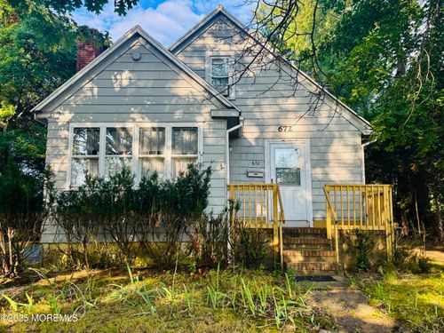 672 N Beers St, Holmdel, NJ, 07733-1502 | Card Image