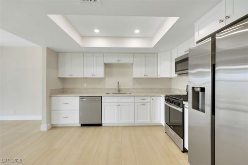 4732 Buena Vista Way, Las Vegas, NV, 89122-6127 | Card Image