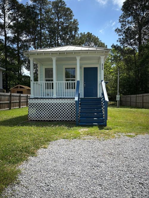 2712 14th St, Pascagoula, MS, 39567-5205 | Card Image