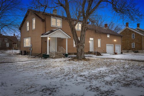 410 6th Ave, Amana, IA, 52203-8071 | Card Image