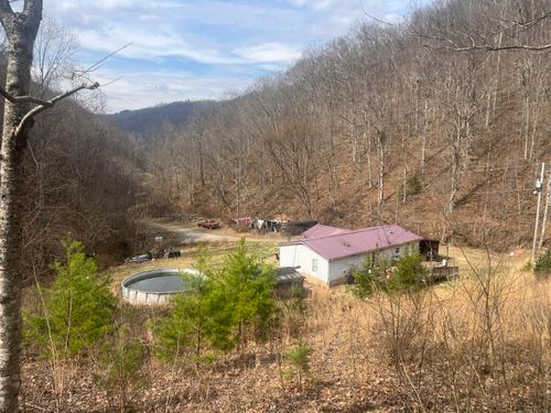 1470 Hopkins Frk, Pikeville, KY, 41501-4046 | Card Image