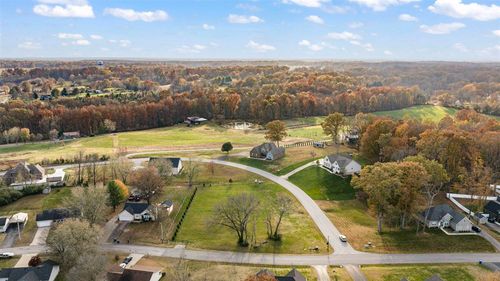 219 Crabtree Ln, Bowling Green, KY, 42103-8712 | Card Image
