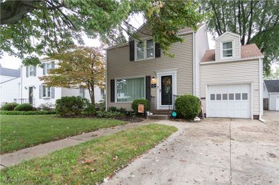 134 Raff Road Nw, House other with 3 bedrooms, 1 bathrooms and null parking in Canton OH | Image 2