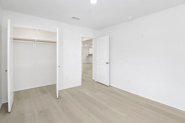 Guest Bedroom 1 | Image 16