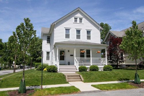 10 Park St, Wappingers Falls, NY, 12590-2403 | Card Image