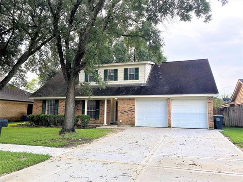 1910 Winding Creek Dr, Pearland, TX, 77581-5632 | Card Image