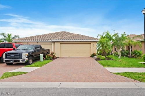 2616 Vine Ave, NAPLES, FL, 34120-5665 | Card Image