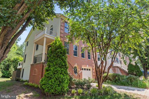 6312 Sharps Dr, CENTREVILLE, VA, 20121-2388 | Card Image