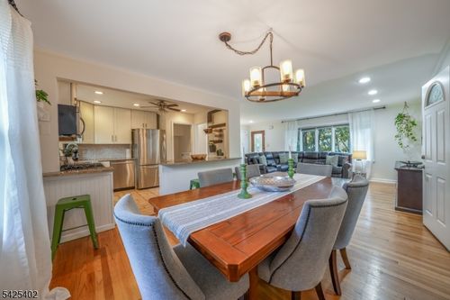 2 Dogwood Ter, Livingston, NJ, 07039-3602 | Card Image