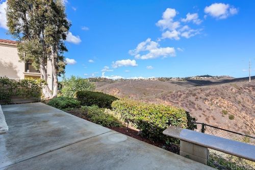 3188 Piragua St, Carlsbad, CA, 92009-7618 | Card Image