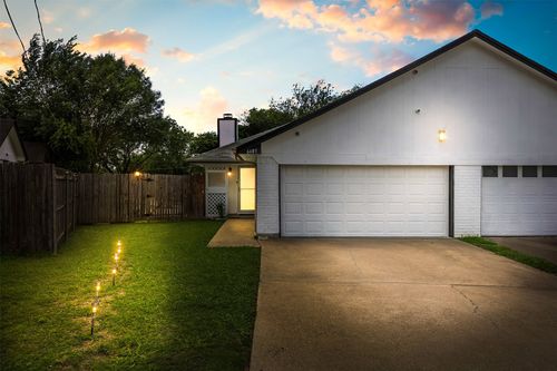 6485 Central Avenue, North Richland Hills, TX, 76182 | Card Image