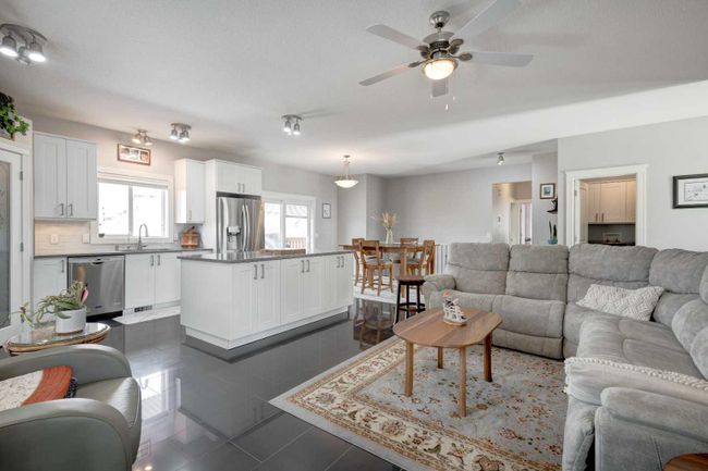 104 1 Avenue Se, Home with 5 bedrooms, 3 bathrooms and 4 parking in Langdon AB | Image 11