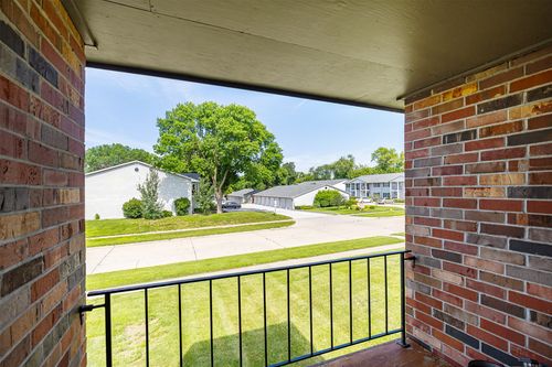 8-4857 Woodland Ave, West Des Moines, IA, 50266-5463 | Card Image