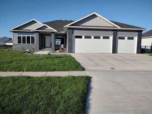 1082 Larkin Ln W, West Fargo, ND, 58078-8355 | Card Image