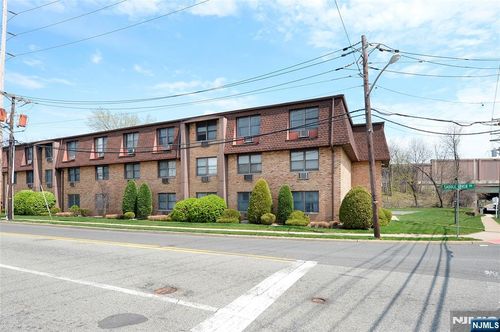 25 Market St, Saddle Brook, NJ, 07663-4819 | Card Image