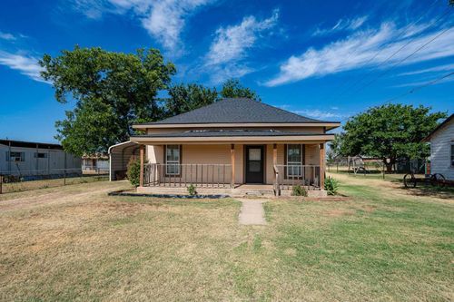 105 N Orange Street, Roby, TX, 79543 | Card Image