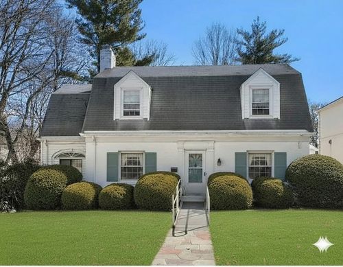 194 Parker St, Newton, MA, 02459-2551 | Card Image