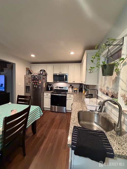 25 Simpson Street, Hamilton, NJ, 08619 | Card Image