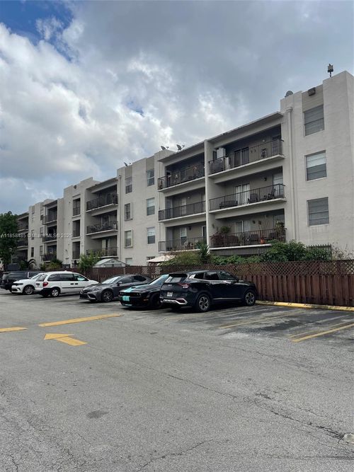 apt-215-5625 W 20th Ave, Hialeah, FL, 33012-7522 | Card Image