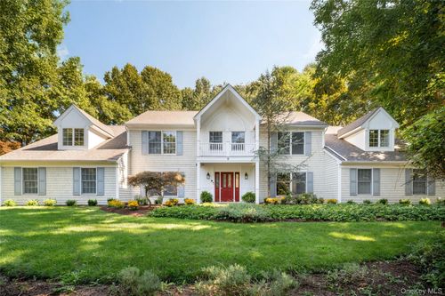 6 Davids Way, Brookhaven, NY, 11777 | Card Image